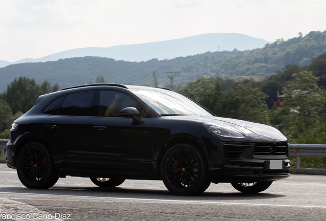 Porsche 95B Macan GTS MkIII