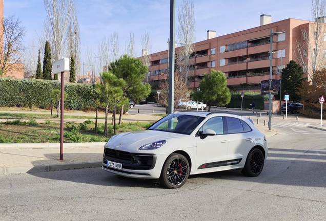 Porsche 95B Macan GTS MkIII