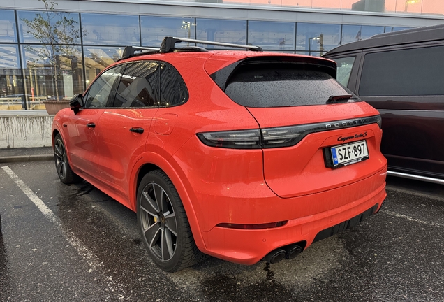 Porsche Cayenne Turbo S E-Hybrid