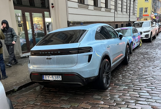Porsche Macan EV Turbo
