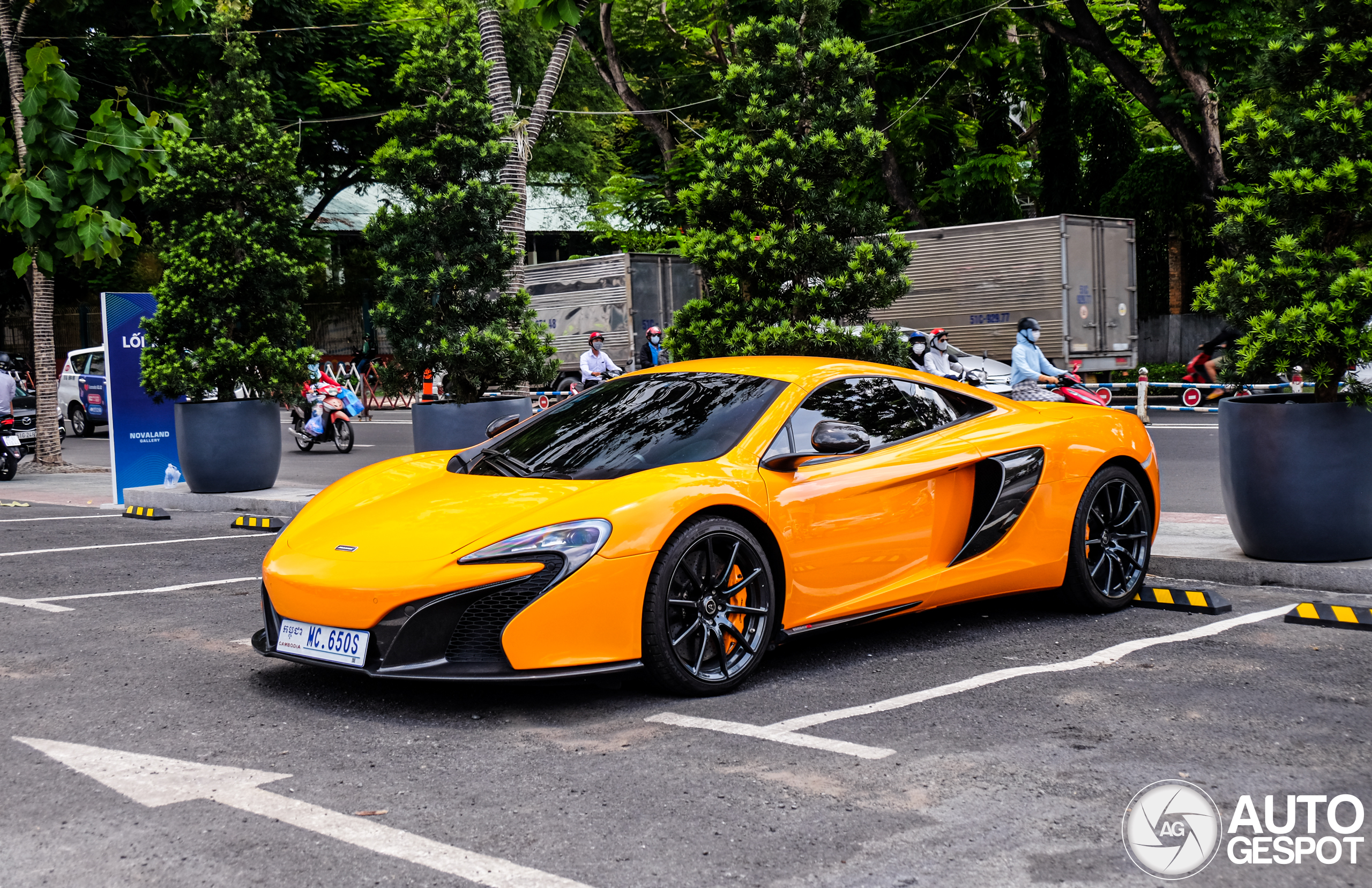McLaren 650S