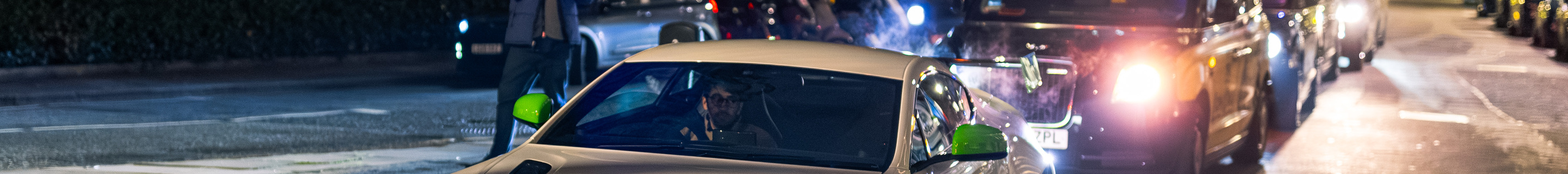 Aston Martin Vantage GT12