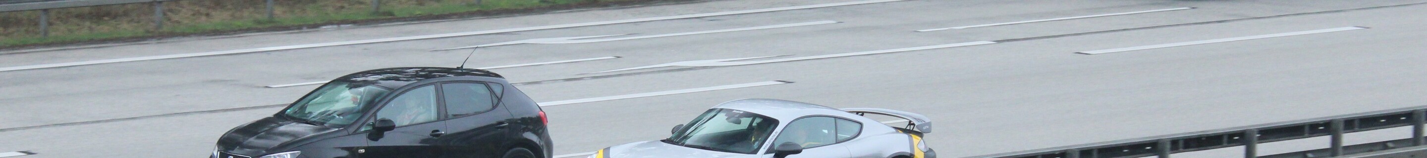 Porsche 718 Cayman GT4