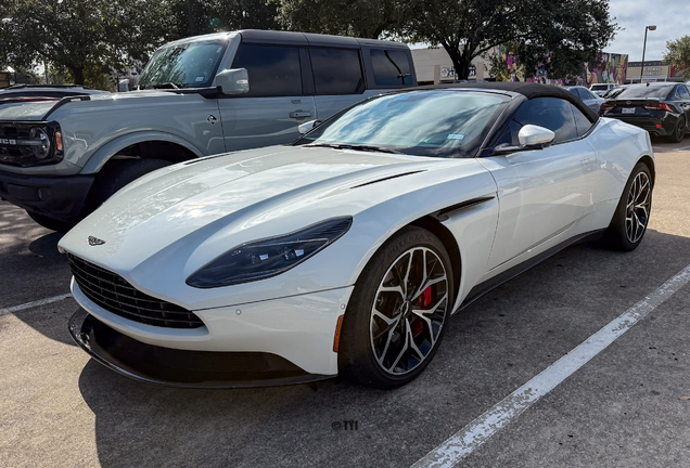 Aston Martin DB11 V8 Volante