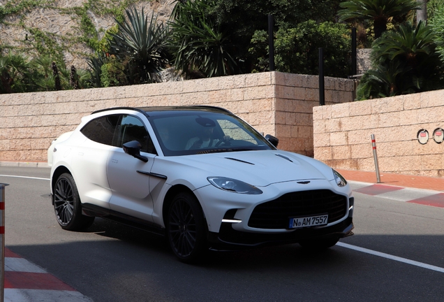 Aston Martin DBX707