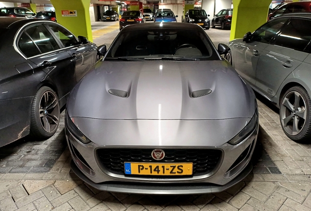 Jaguar F-TYPE P450 Coupé 2020