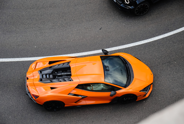 Lamborghini Revuelto