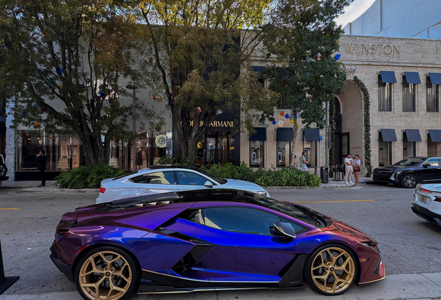 Lamborghini Revuelto