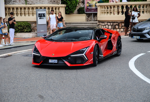 Lamborghini Revuelto