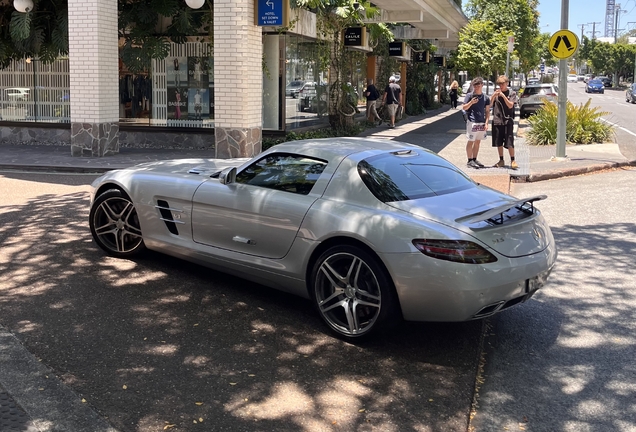 Mercedes-Benz SLS AMG
