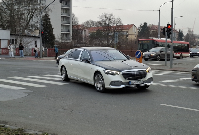 Mercedes-Maybach S 680 X223