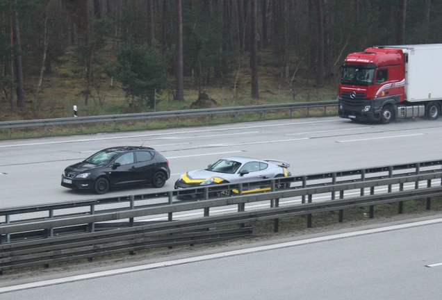 Porsche 718 Cayman GT4