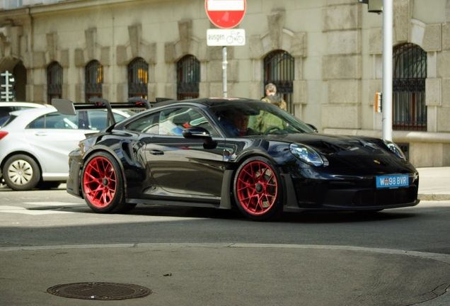 Porsche 992 GT3 RS MkI