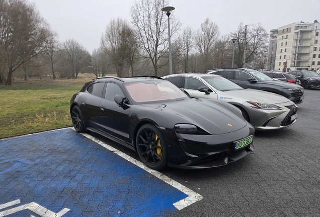 Porsche Taycan Turbo S Sport Turismo