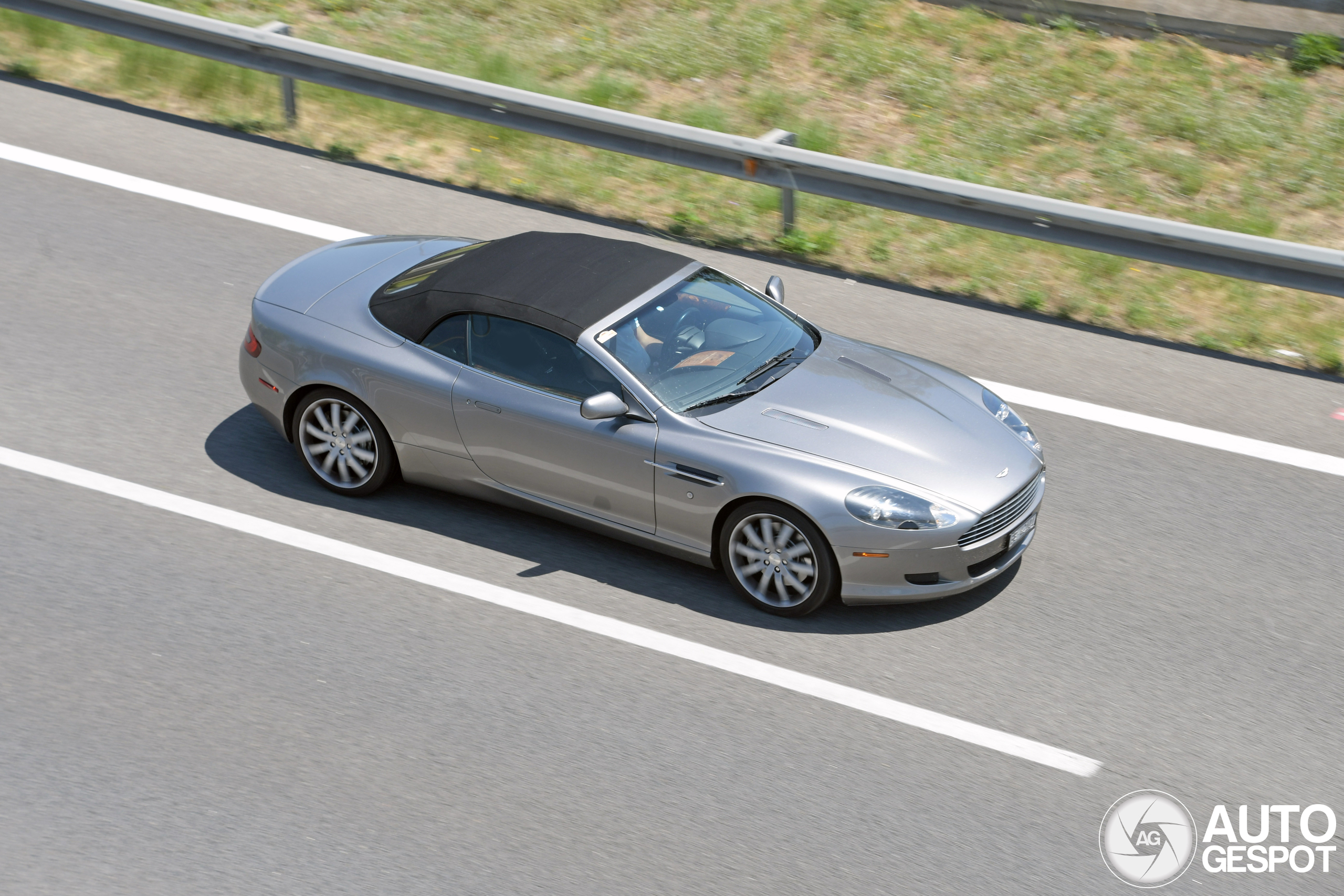 Aston Martin DB9 Volante