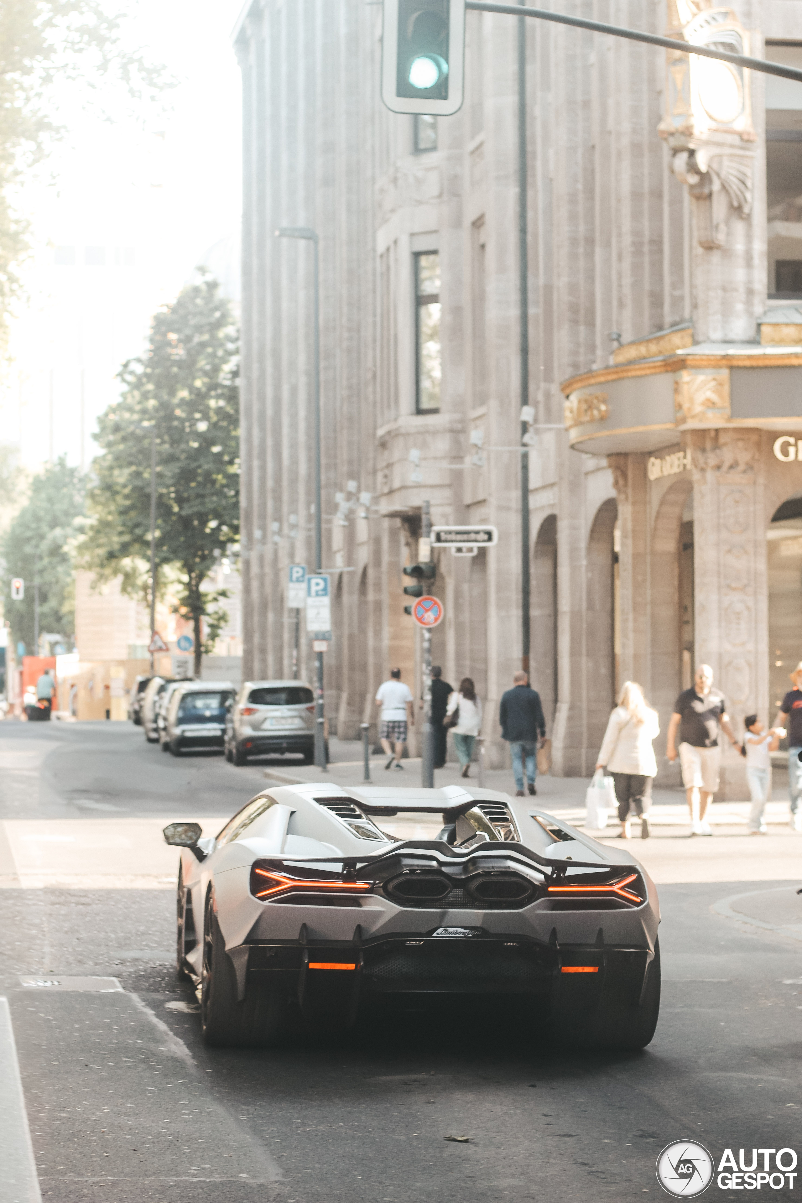 Lamborghini Revuelto