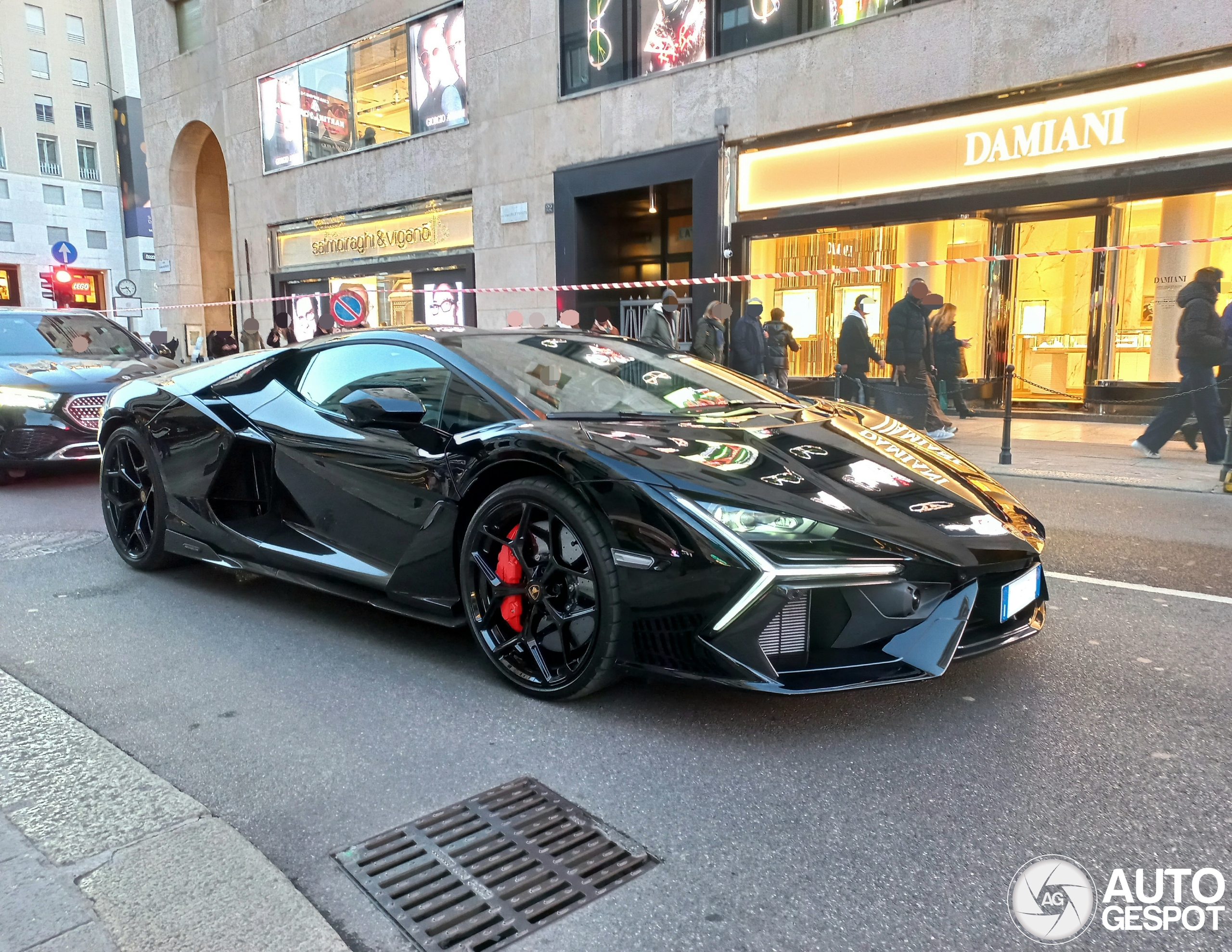 Lamborghini Revuelto