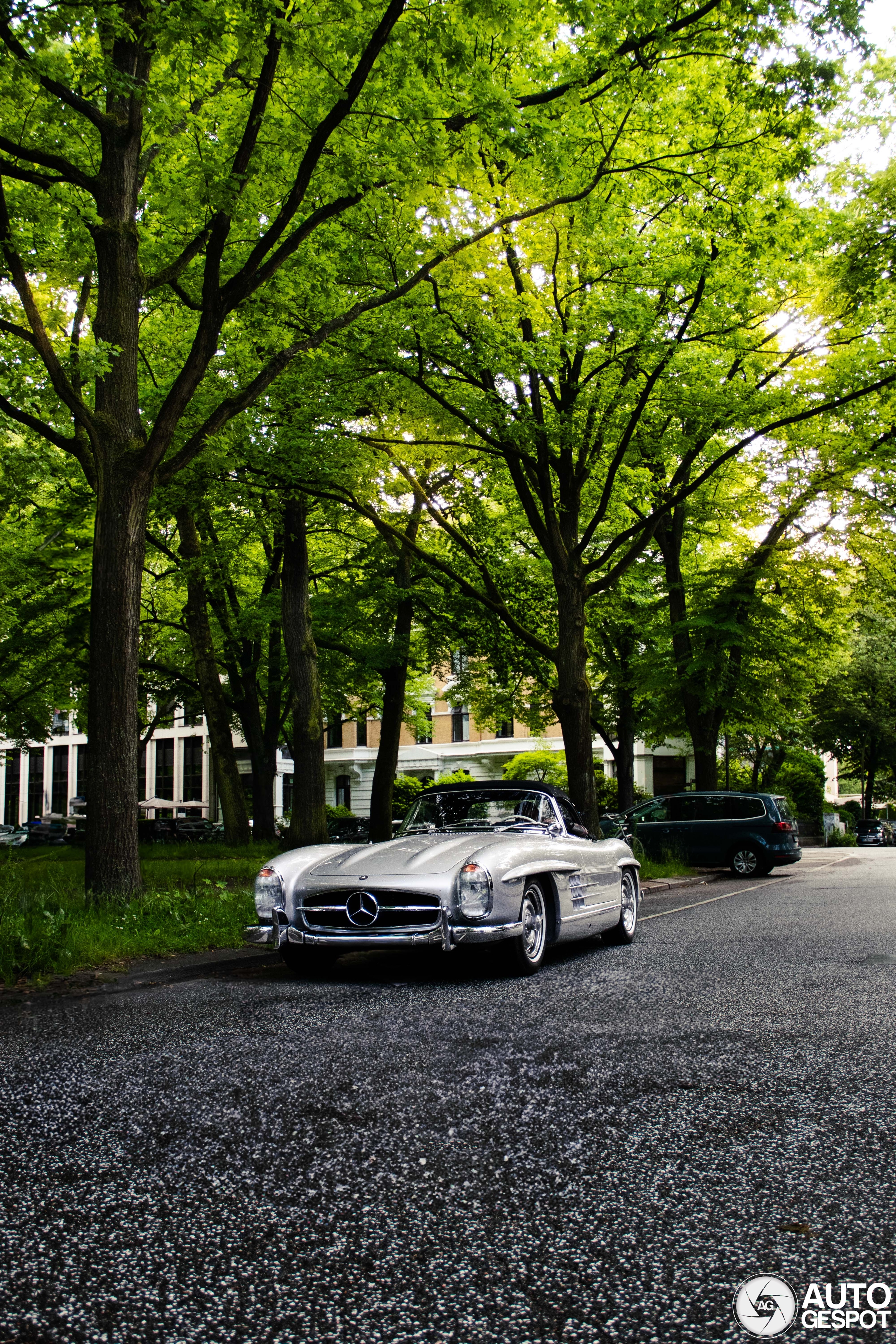 Mercedes-Benz 300SL Roadster