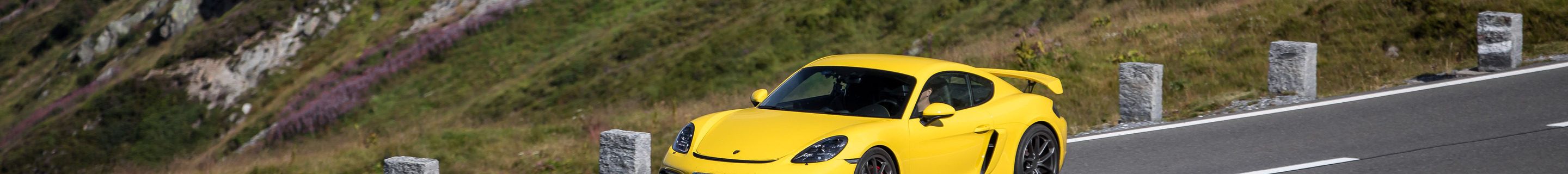 Porsche 718 Cayman GT4