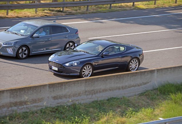 Aston Martin DB9