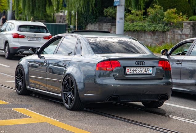 Audi RS4 Sedan