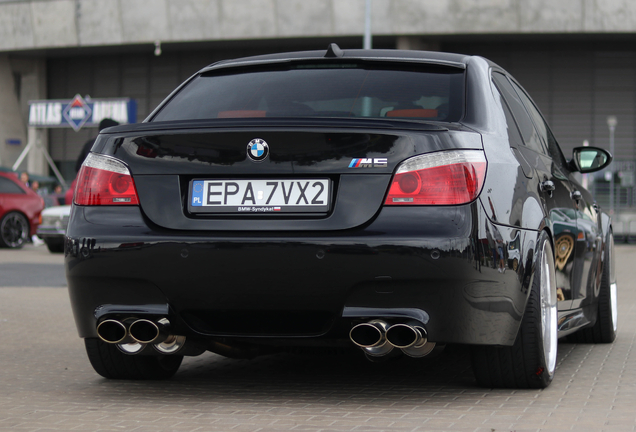 BMW M5 E60 2007