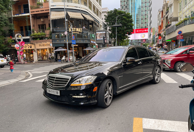 Mercedes-Benz S 65 AMG V221 2010