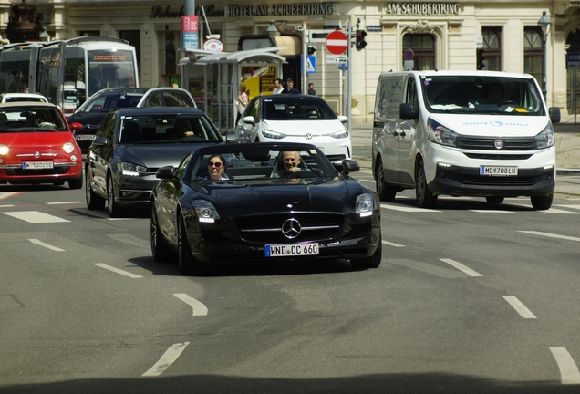 Mercedes-Benz SLS AMG Roadster
