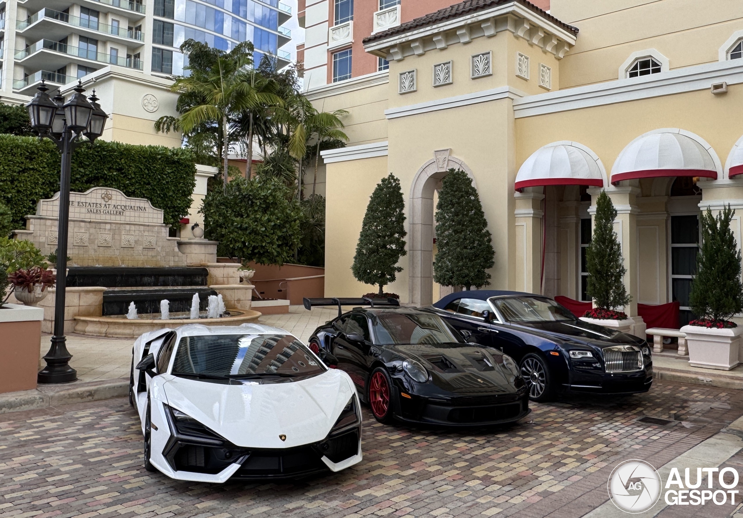 Lamborghini Revuelto