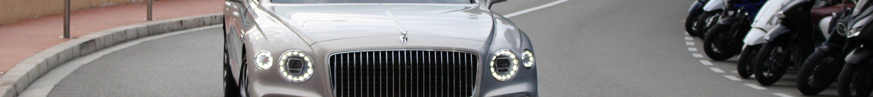 Bentley Flying Spur Hybrid