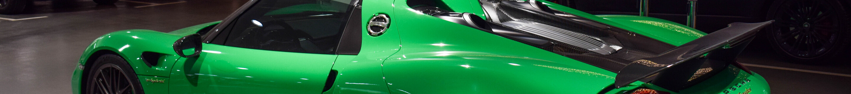 Porsche 918 Spyder Weissach Package