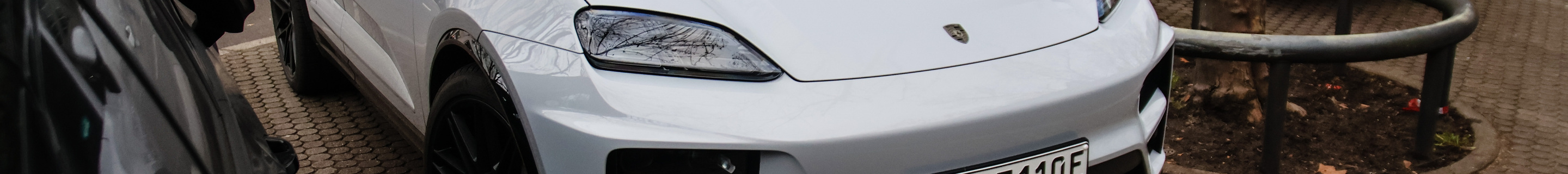 Porsche Macan EV Turbo