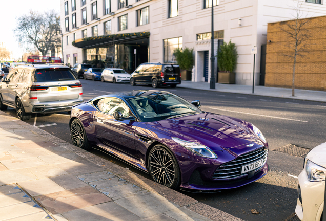 Aston Martin DB12