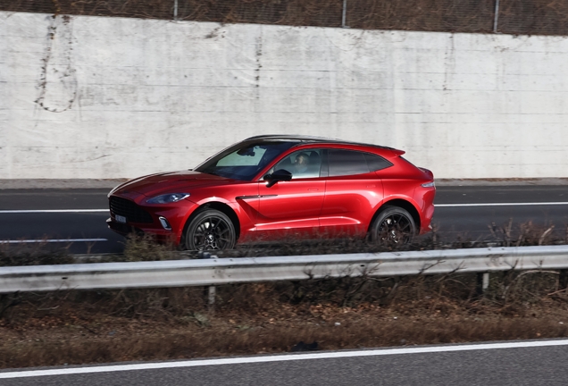 Aston Martin DBX