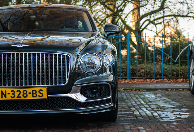Bentley Flying Spur V8 2021