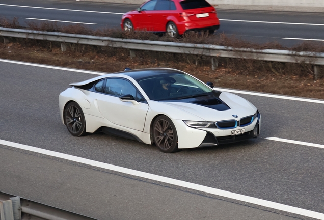 BMW i8