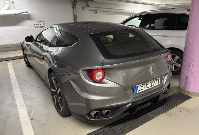 Ferrari FF
