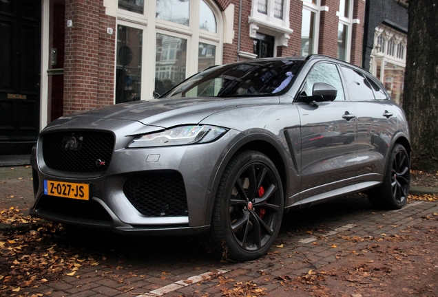 Jaguar F-PACE SVR