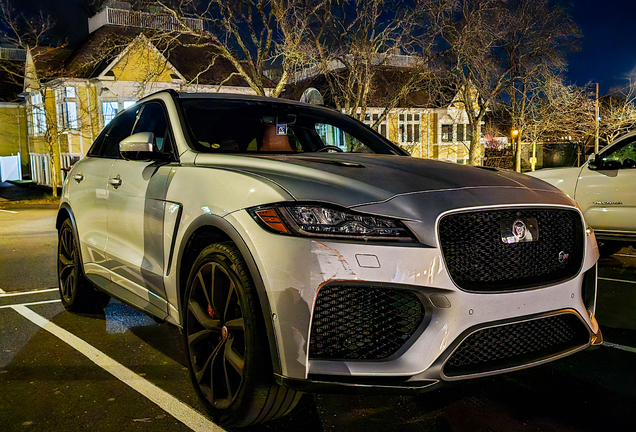 Jaguar F-PACE SVR