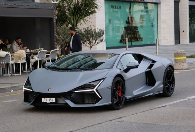 Lamborghini Revuelto