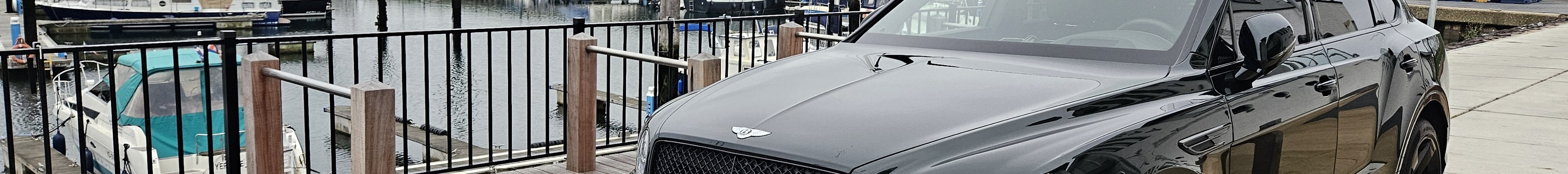 Bentley Bentayga V8 2021