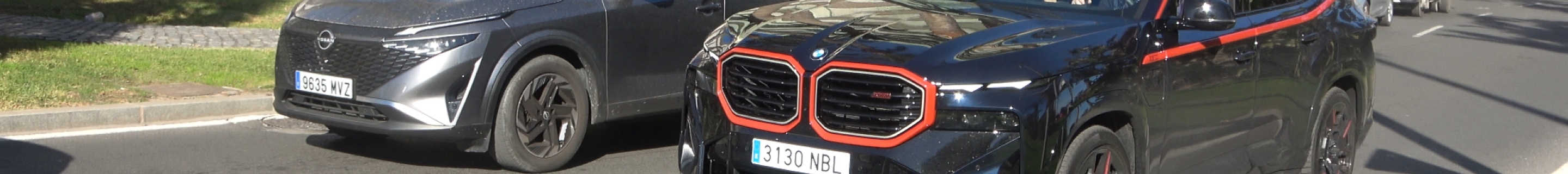 BMW XM G09 Label Red