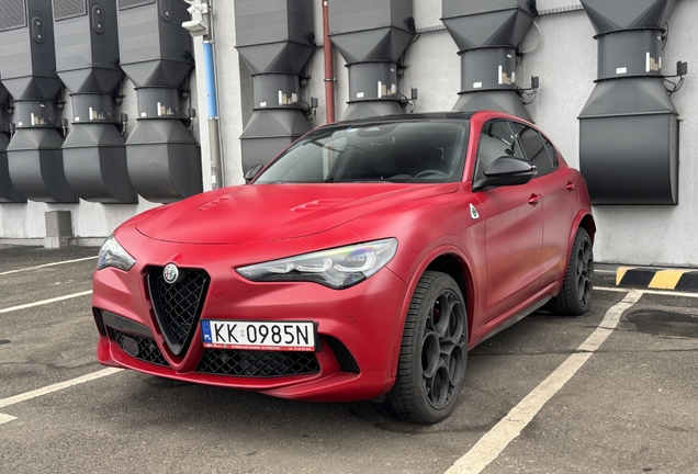 Alfa Romeo Stelvio Quadrifoglio 2023