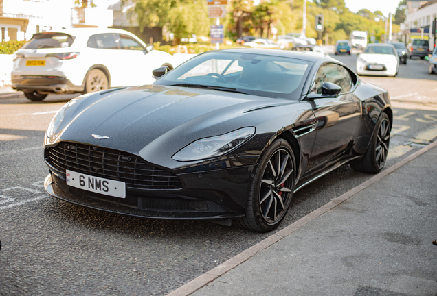 Aston Martin DB11 V8
