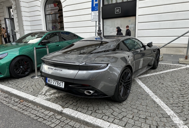 Aston Martin DB12