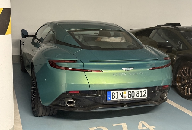 Aston Martin DB12
