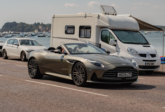 Aston Martin DB12 Volante