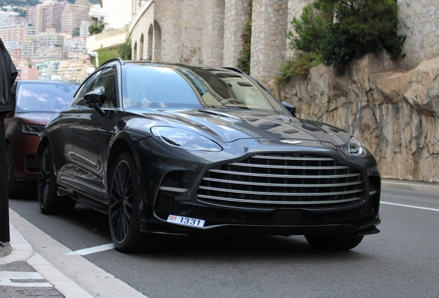 Aston Martin DBX707