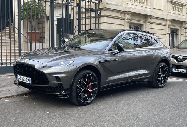 Aston Martin DBX707