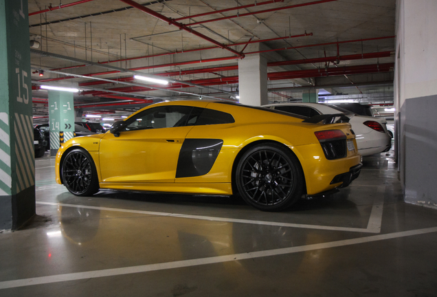Audi R8 V10 Plus 2015